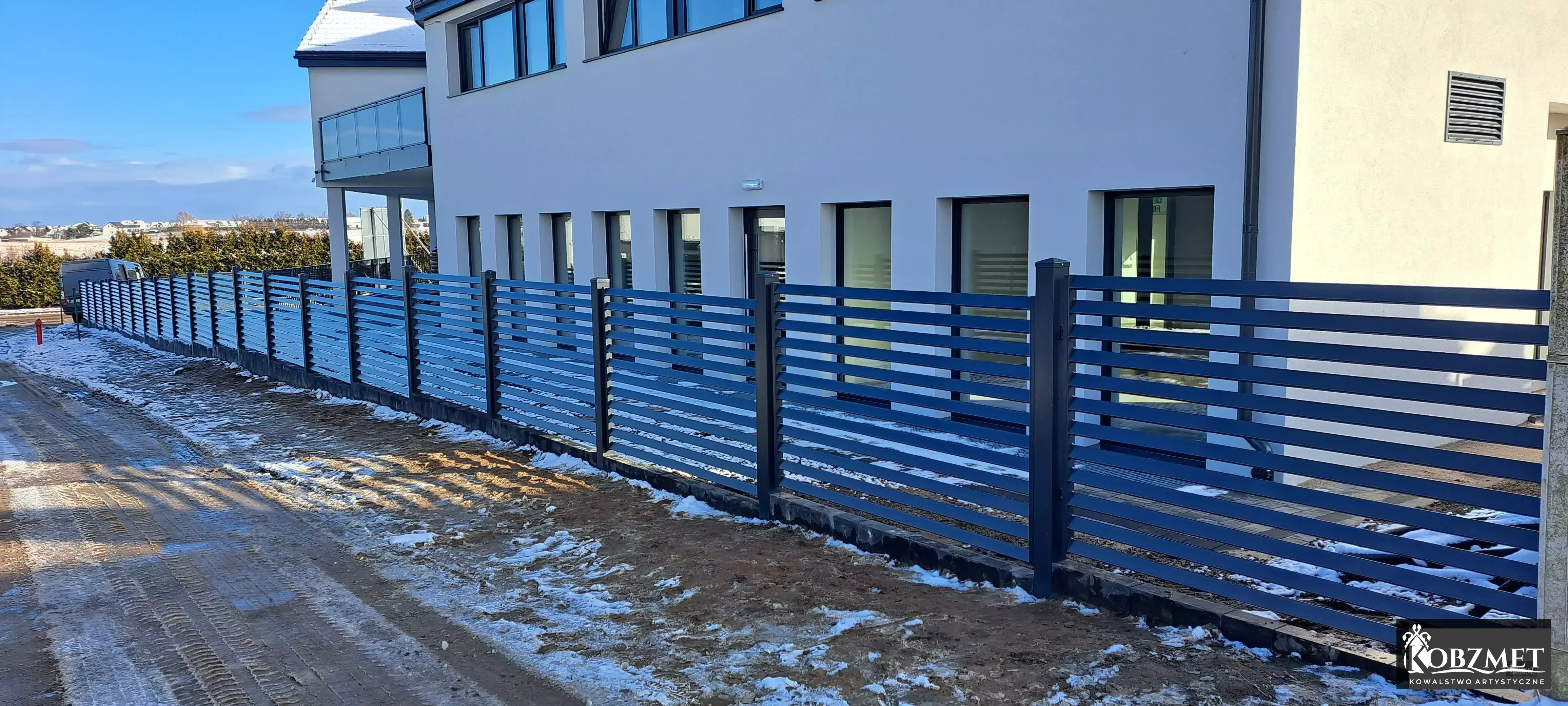 Bramy i ogrodzenia — KOBZMET