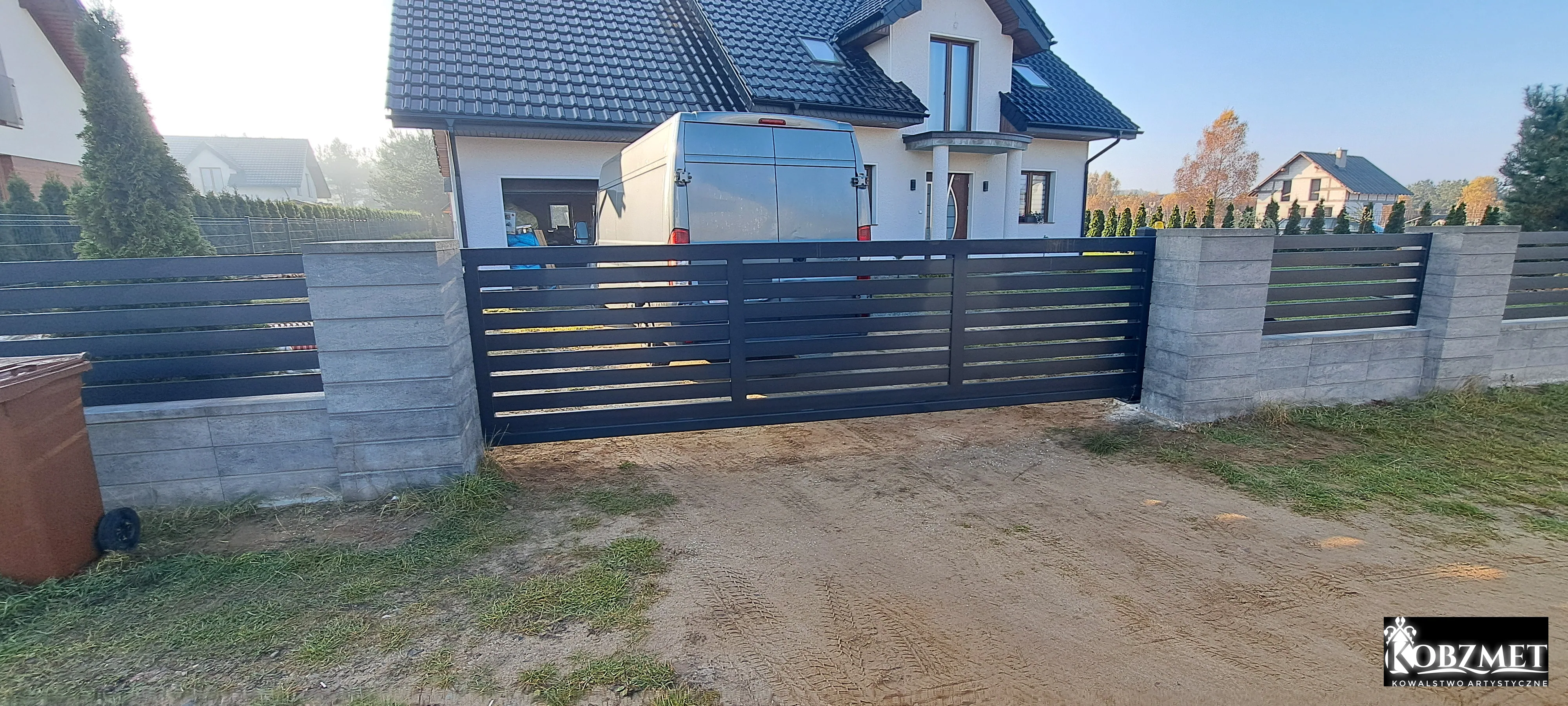 Nowoczesne ogrodzenie palisadowe - detal